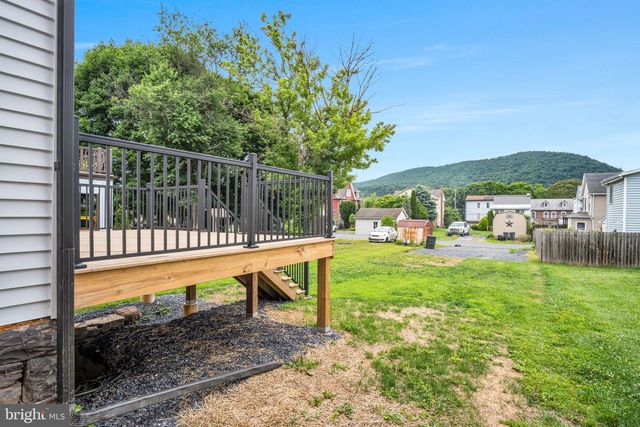 104 N HIGH ST, Duncannon, PA 17020