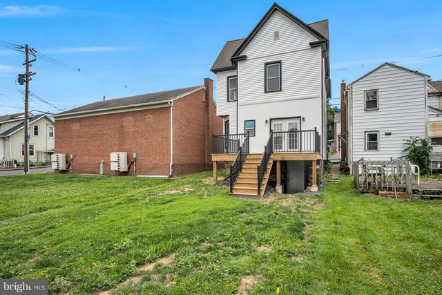 104 N HIGH ST, Duncannon, PA 17020