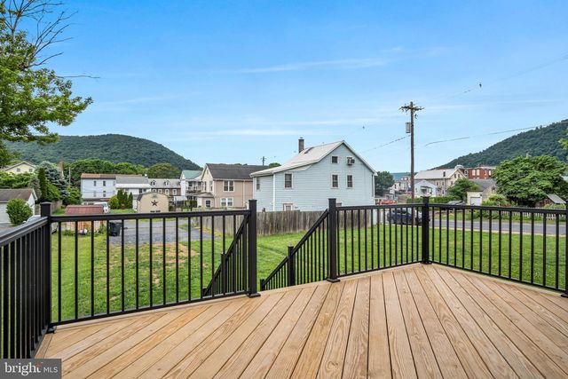 104 N HIGH ST, Duncannon, PA 17020