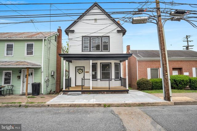 104 N HIGH ST, Duncannon, PA 17020