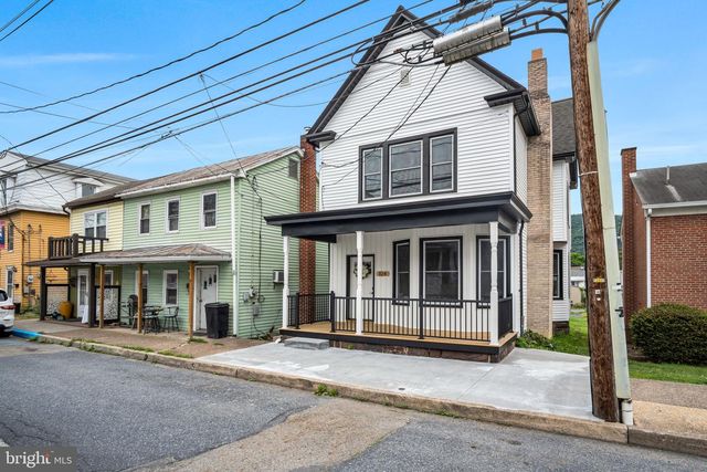 104 N HIGH ST, Duncannon, PA 17020