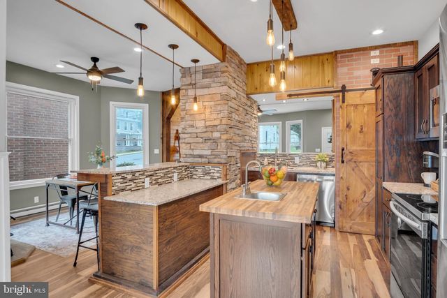 104 N HIGH ST, Duncannon, PA 17020
