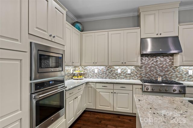 112 Chimney Rock Court, Denver, NC 28037