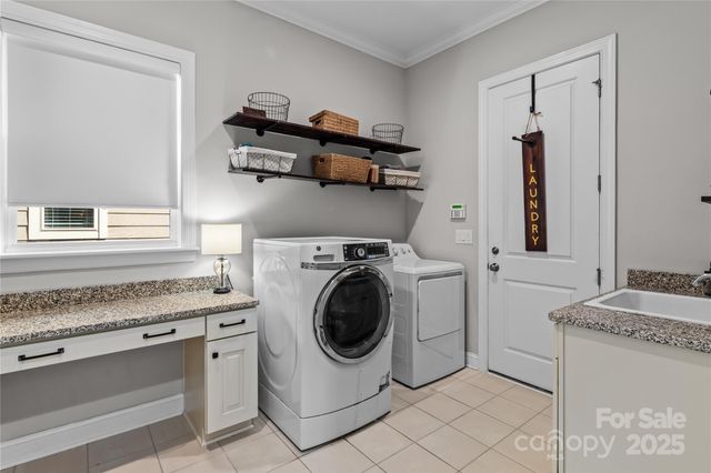 112 Chimney Rock Court, Denver, NC 28037