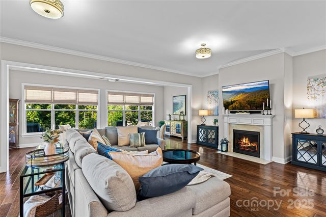 112 Chimney Rock Court, Denver, NC 28037