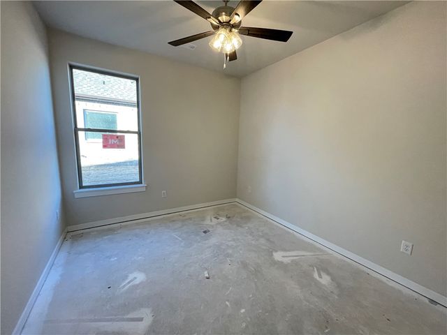 2305 N Presley Street, Siloam Springs, AR 72761