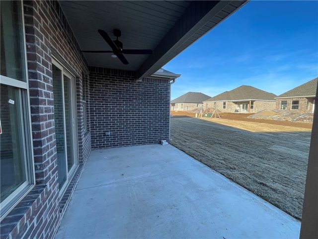 2305 N Presley Street, Siloam Springs, AR 72761