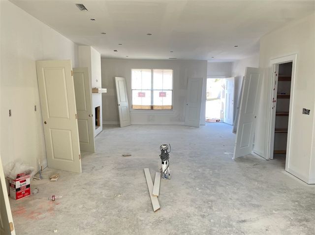 2305 N Presley Street, Siloam Springs, AR 72761