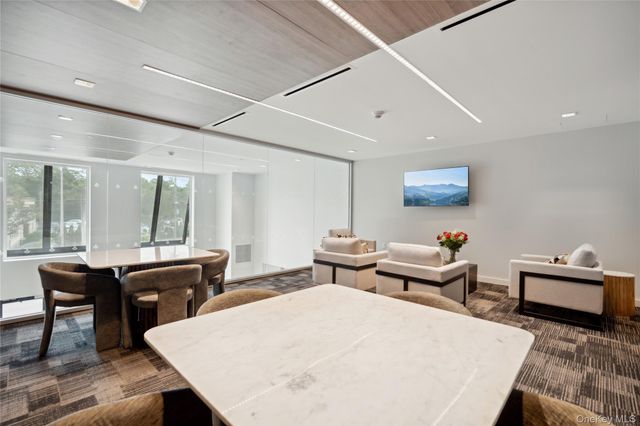 218 Middle Neck Road 211, Great Neck, NY 11021