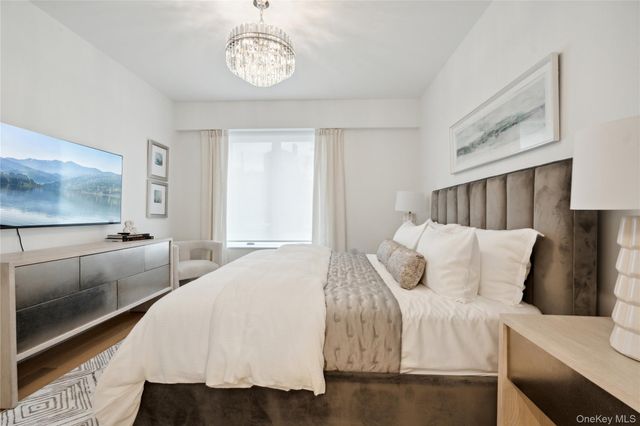 218 Middle Neck Road 211, Great Neck, NY 11021