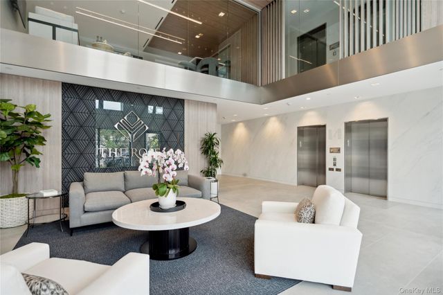 218 Middle Neck Road 211, Great Neck, NY 11021