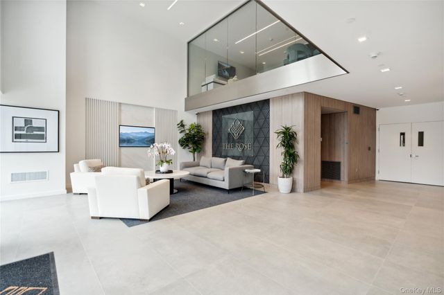 218 Middle Neck Road 211, Great Neck, NY 11021