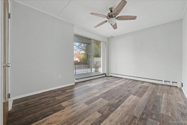 8300 E Jefferson Avenue 107, Detroit, MI 48214