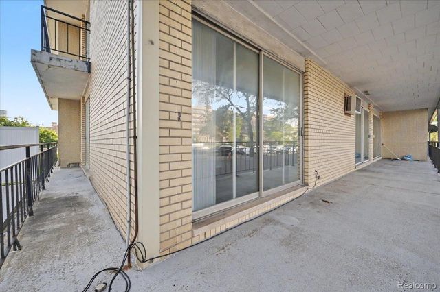 8300 E Jefferson Avenue 107, Detroit, MI 48214