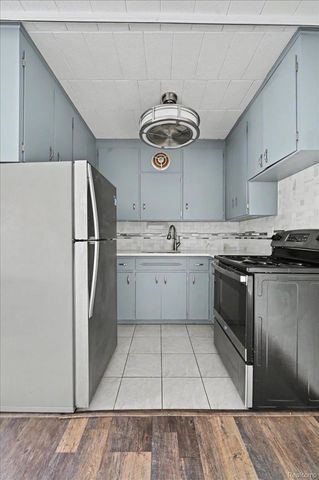 8300 E Jefferson Avenue 107, Detroit, MI 48214