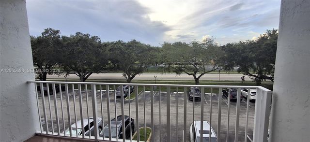 901 Hillcrest Dr 311, Hollywood, FL 33021