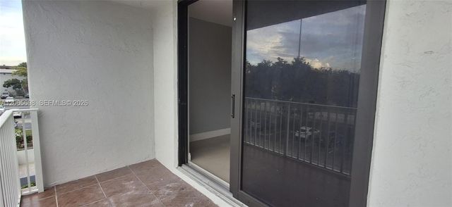 901 Hillcrest Dr 311, Hollywood, FL 33021