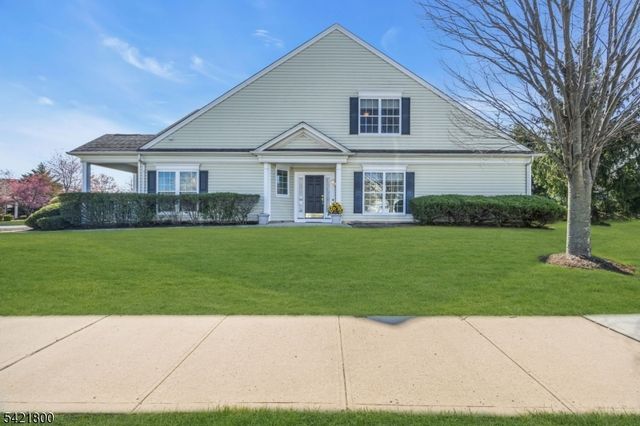 180 Stone Manor Dr, Franklin Twp., NJ 08873