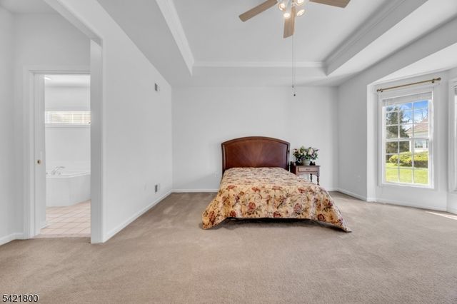 180 Stone Manor Dr, Franklin Twp., NJ 08873