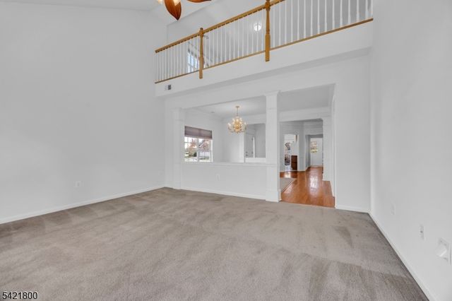 180 Stone Manor Dr, Franklin Twp., NJ 08873