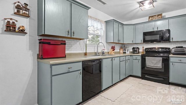 935 Torsion Lane, Clover, SC 29710