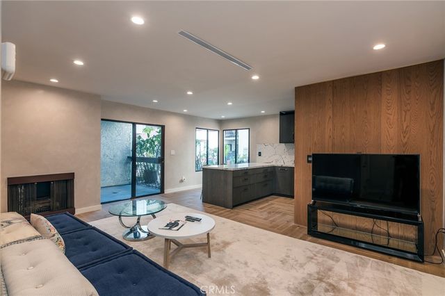 515 N Jackson Street 102, Glendale, CA 91206