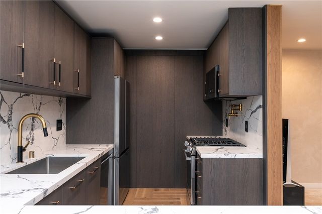 515 N Jackson Street 102, Glendale, CA 91206