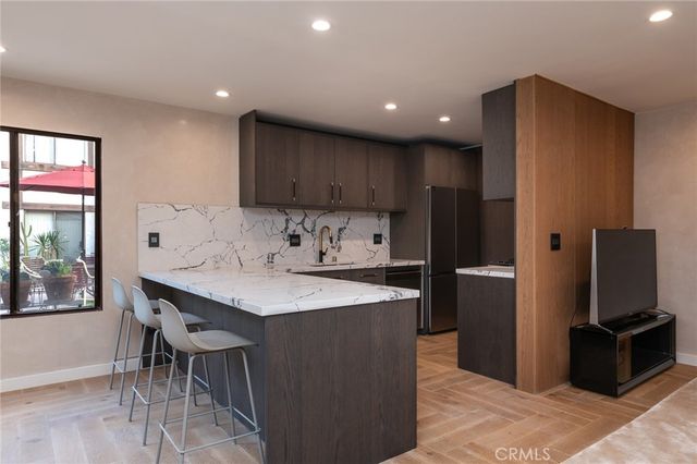 515 N Jackson Street 102, Glendale, CA 91206
