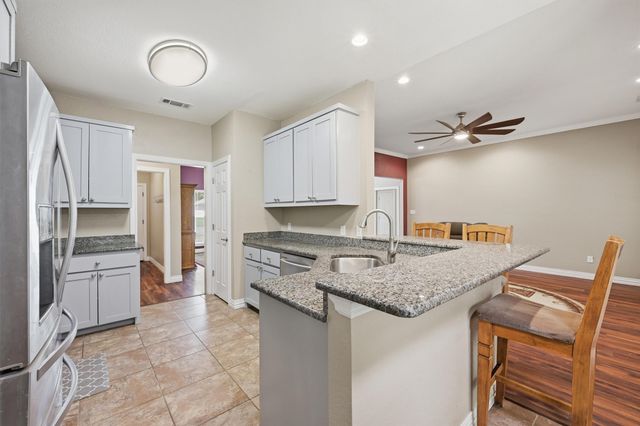 230 Bent Oak Drive, Pottsboro, TX 75076