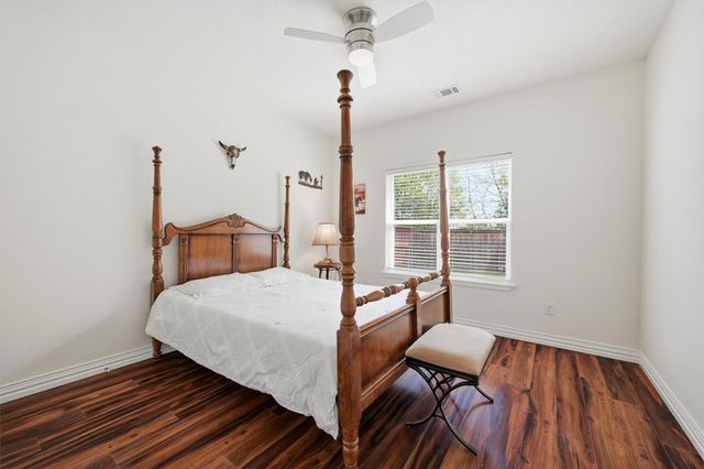 230 Bent Oak Drive, Pottsboro, TX 75076