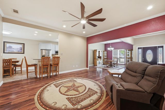 230 Bent Oak Drive, Pottsboro, TX 75076