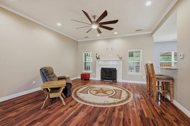 230 Bent Oak Drive, Pottsboro, TX 75076