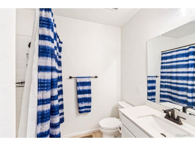 24544 E 37th Ave, Aurora, CO 80019