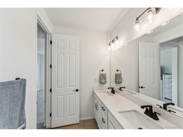 24544 E 37th Ave, Aurora, CO 80019