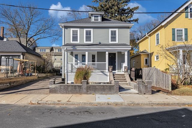 17 Metcalf St, Boston, MA 02131