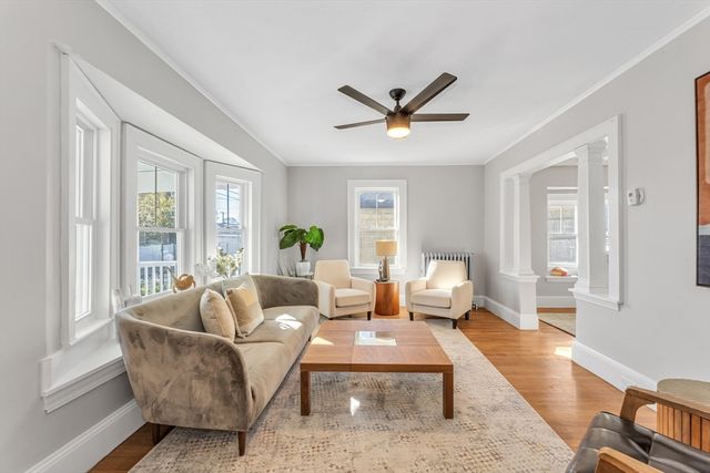 17 Metcalf St, Boston, MA 02131