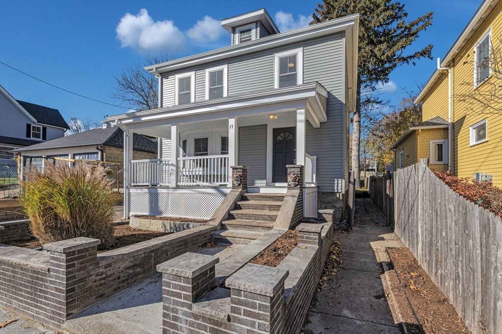 17 Metcalf St, Boston, MA 02131
