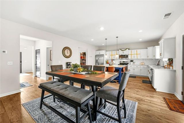 106 Kingston Circle, Carrollton, GA 30117