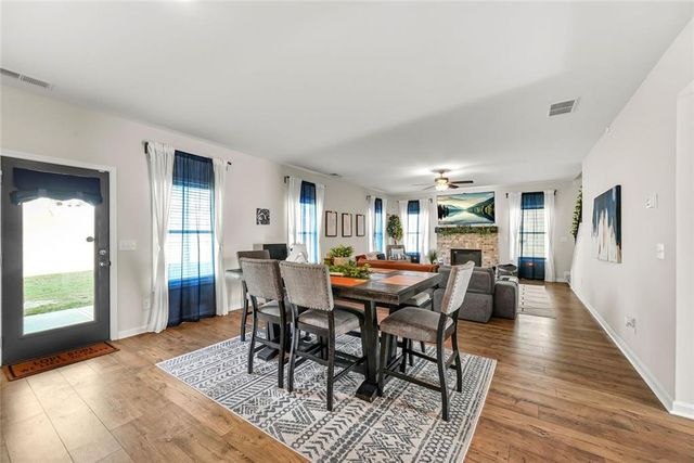 106 Kingston Circle, Carrollton, GA 30117