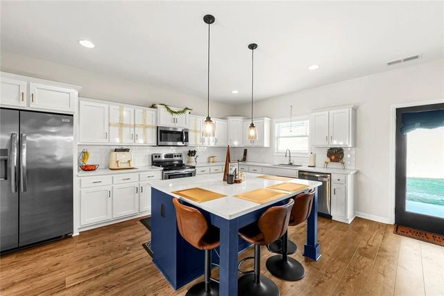 106 Kingston Circle, Carrollton, GA 30117