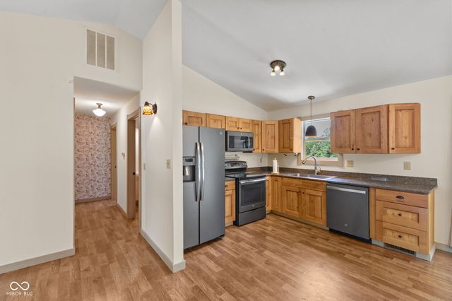 1630 N 400 W, Bargersville, IN 46106