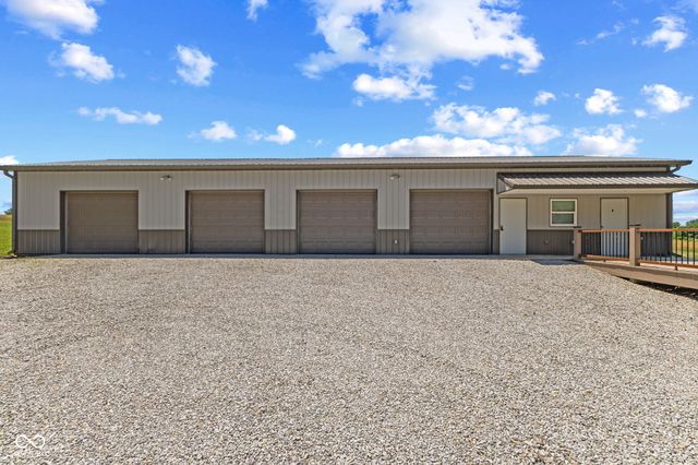 1630 N 400 W, Bargersville, IN 46106