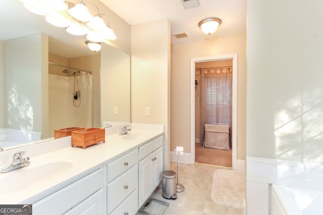 268 E Creek Bend, Athens, GA 30605