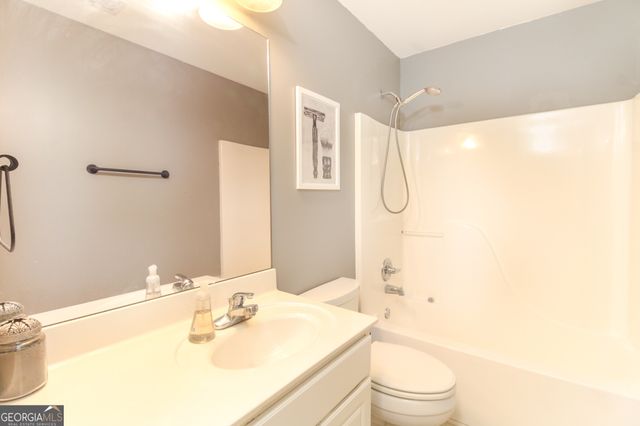 268 E Creek Bend, Athens, GA 30605