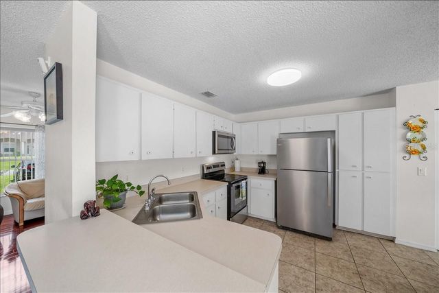 4721 SW 142ND PLACE ROAD, Ocala, FL 34473