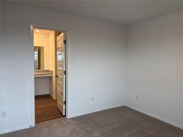 406 B W Cloud Drive, Siloam Springs, AR 72761