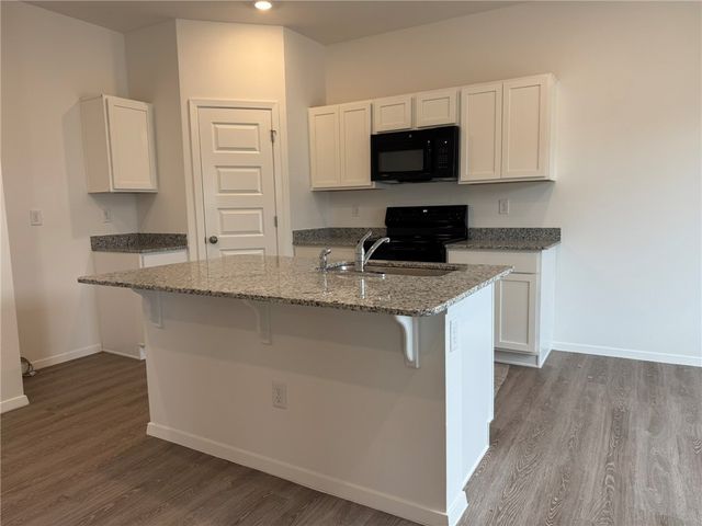 406 B W Cloud Drive, Siloam Springs, AR 72761