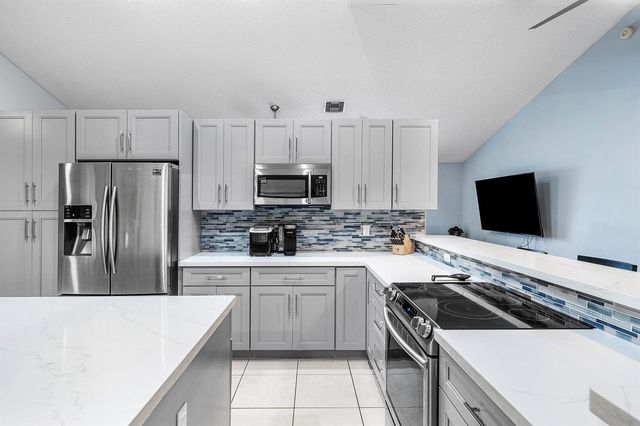 5781 Laurel Green Circle, Boynton Beach, FL 33437