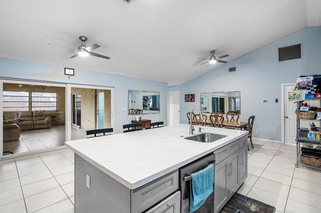 5781 Laurel Green Circle, Boynton Beach, FL 33437