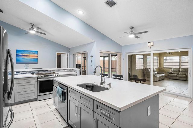 5781 Laurel Green Circle, Boynton Beach, FL 33437